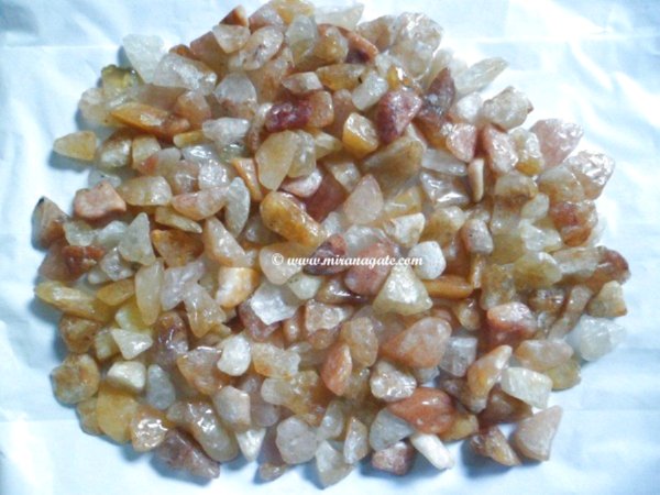 Yellow Zyad Stone Chips Manufacturer Supplier Wholesale Exporter Importer Buyer Trader Retailer in Khambhat Gujarat India